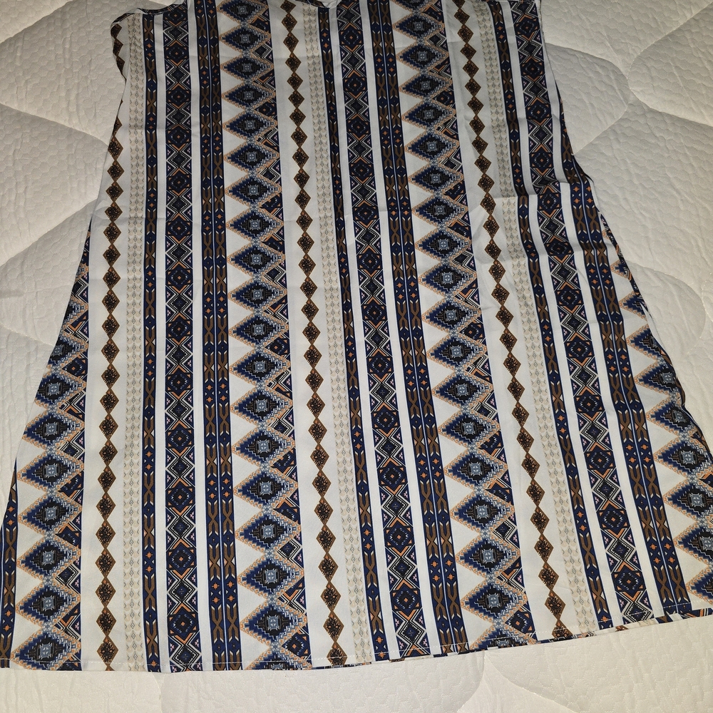 Geometric Patterned Dress - Picture 2 of 4